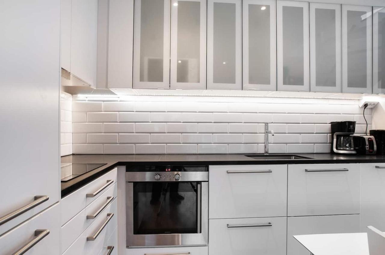 הוילה סולנטונה Townhouse On Arlanda Stockholm Metro Line - Easy Checkin מראה חיצוני תמונה
