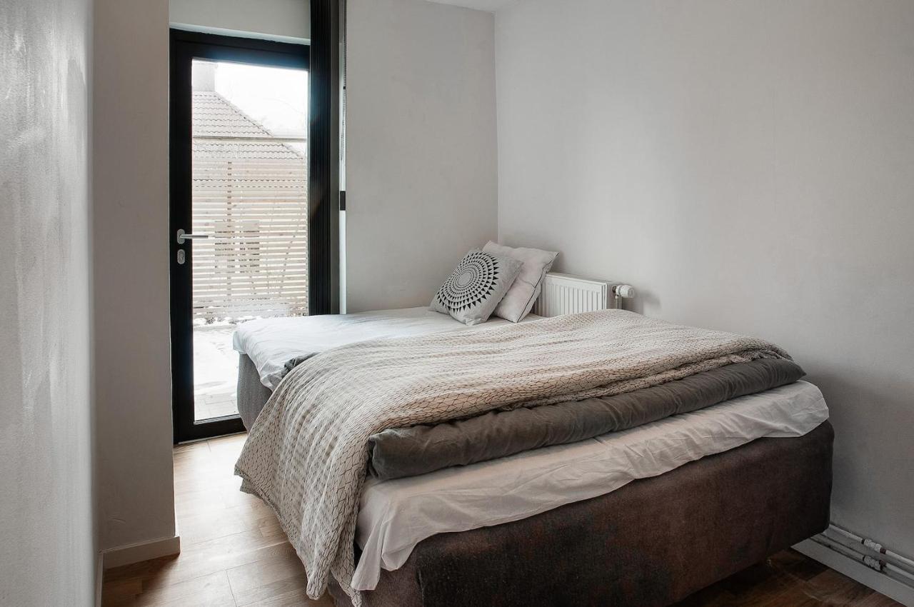 הוילה סולנטונה Townhouse On Arlanda Stockholm Metro Line - Easy Checkin מראה חיצוני תמונה